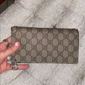 Authentic Gucci wallet 🖤